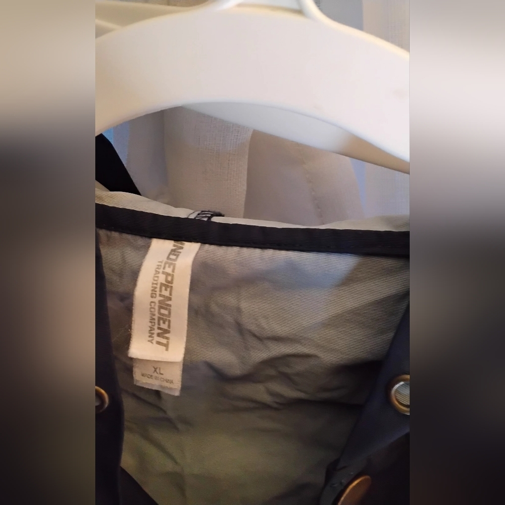 Vintage. Navy‎ Hooded Windbreaker - Picture 6 of 7